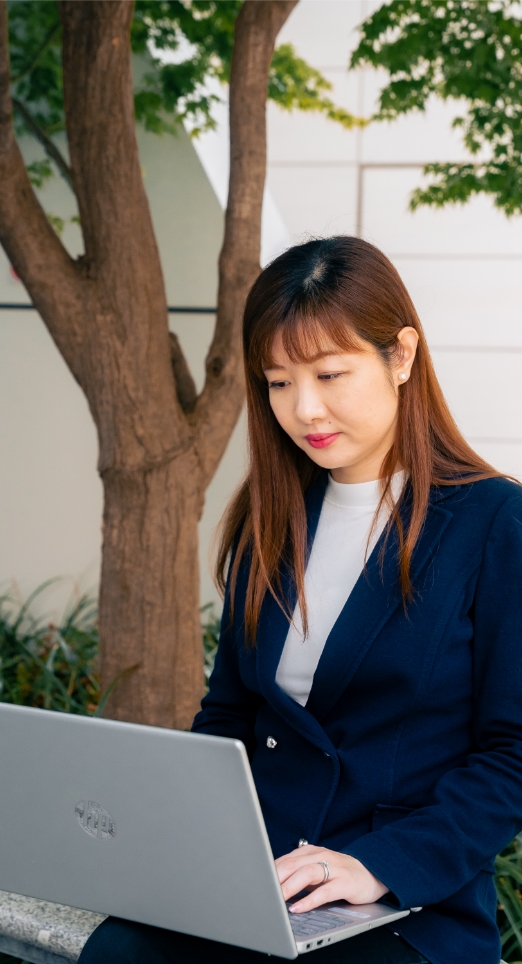 私にとって仕事は「自分らしく成長しながら、誰かの役に立てる場」です。